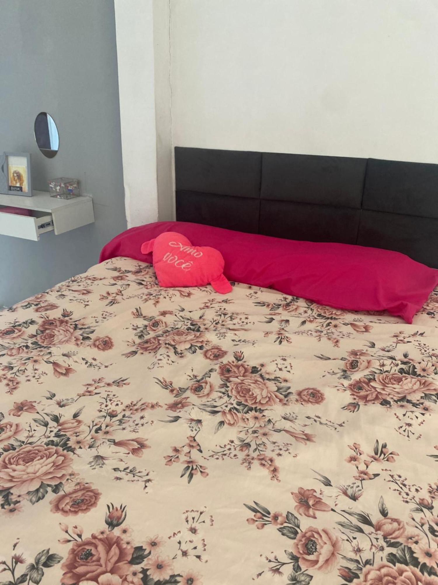 Apartamento Zona Norte Local So Pra Cama De Casal E De Solteiro Micro-ondas *
